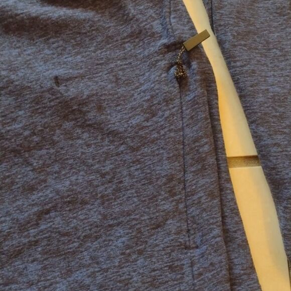 Lululemon Surge Warm Long Sleeve Blue shirt with zip pocket size S - Picture 6 of 11